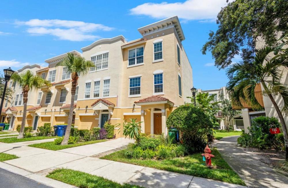 New 3BR w King Beds, Pool, Modern Elegance